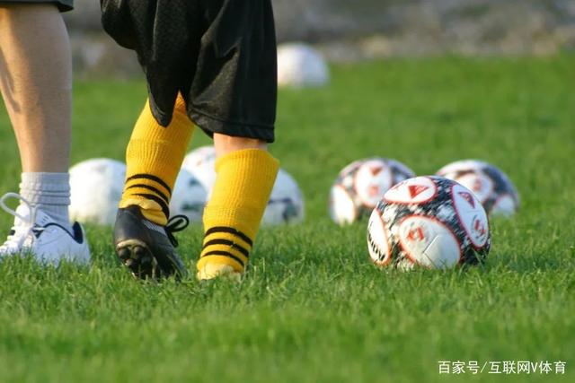 18岁中国少年被捕，警方发现惊人数量的温泉钥匙